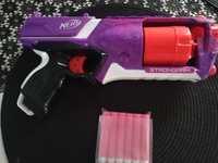 Pistolet NERF strongarm