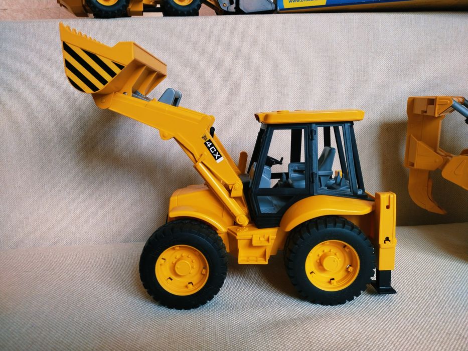 Трактор Bruder  ,Siku та інші моделі