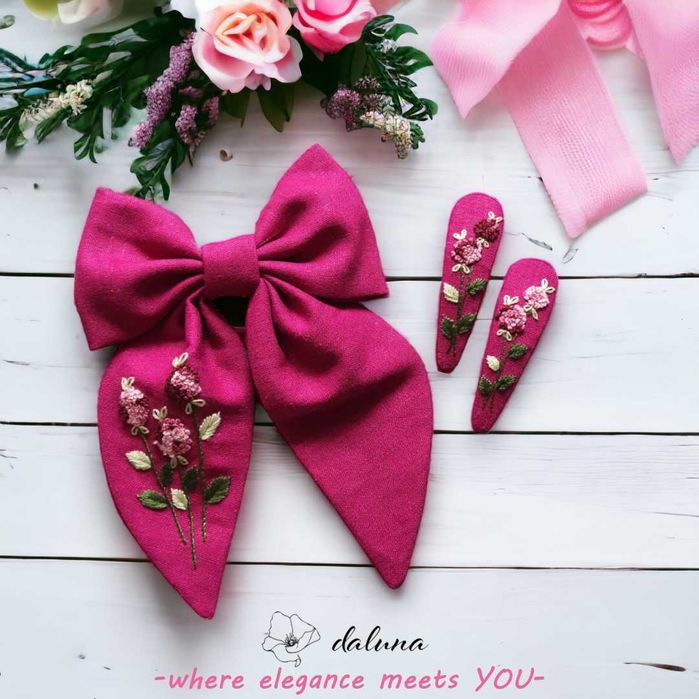 Laço e Ganchos Artesanais Bordados daluna