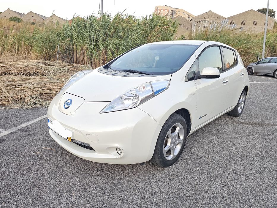 Nissan leaf - acenta 30 kwh