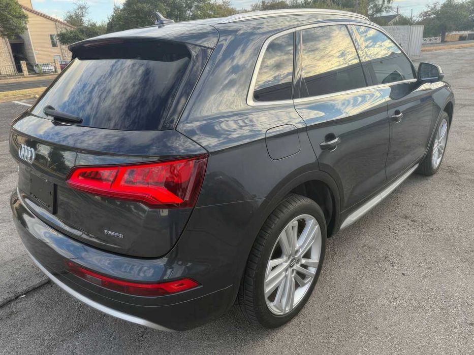 Audi Q5 quattro Premium Plus 45 TFSI      2019