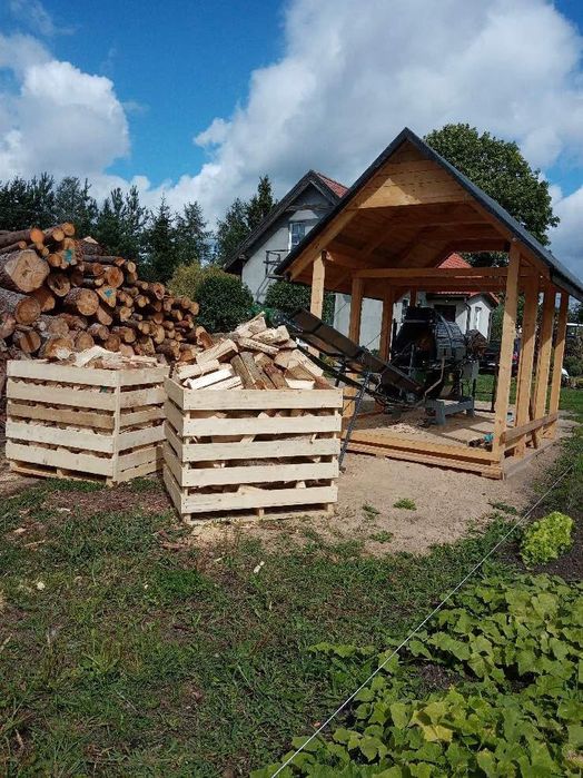 Drewno łupane/rąbane, układane