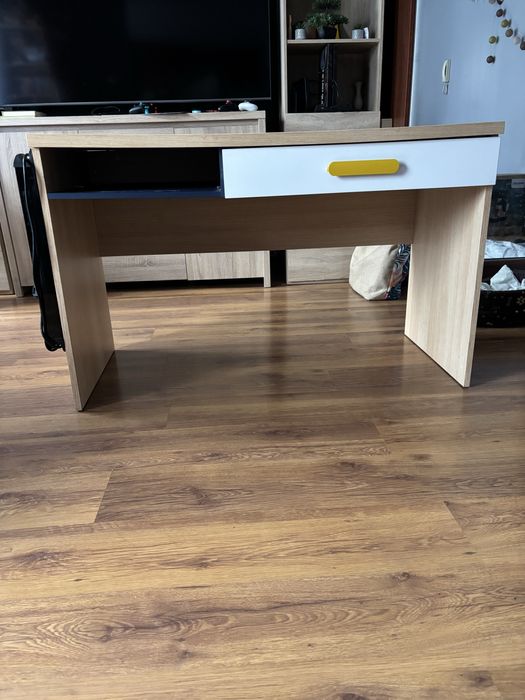 Biurko Wesker 120 cm z szufladą i półką dąb polski