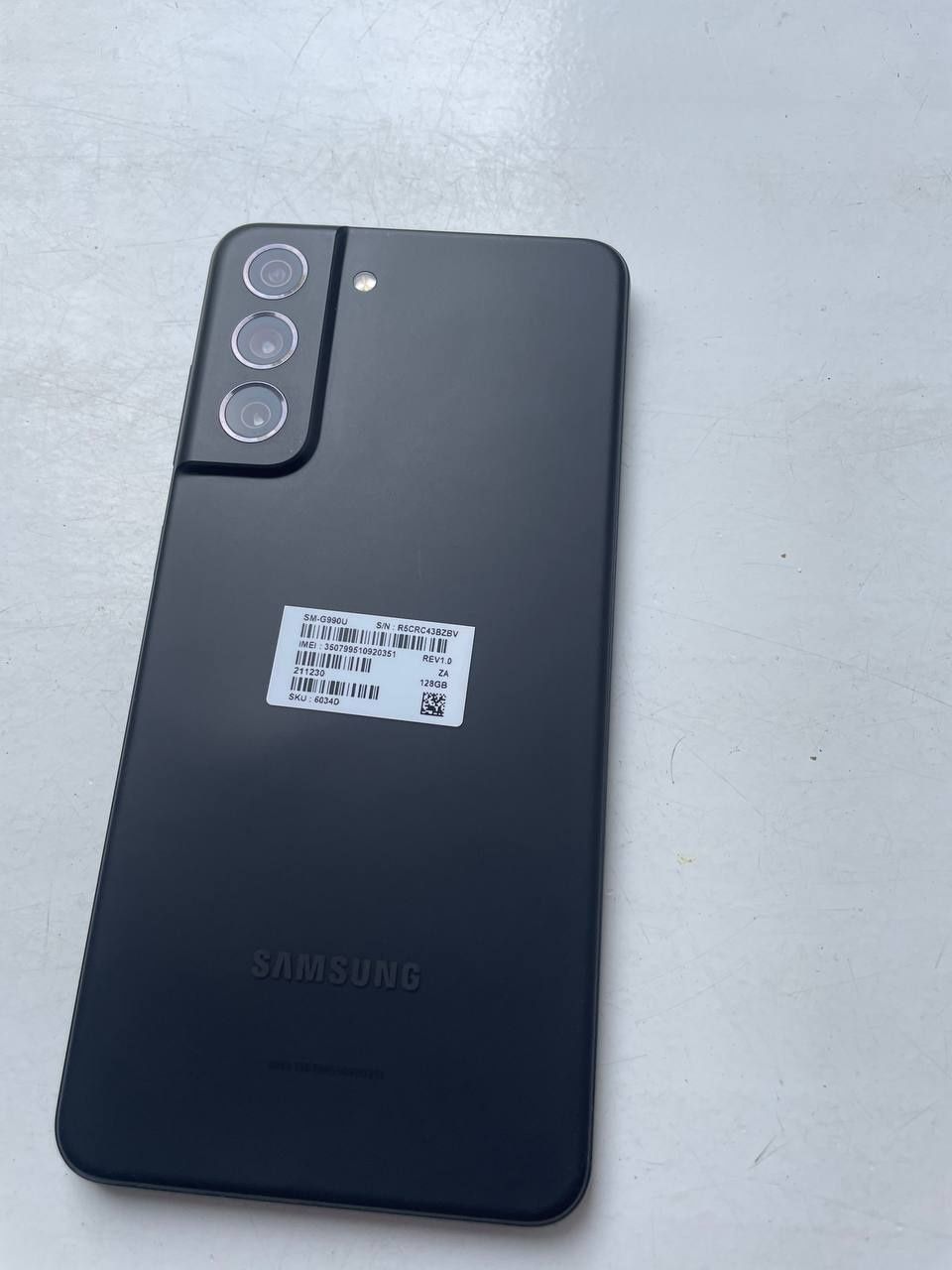 Продам/обмен Samsung S21 FE