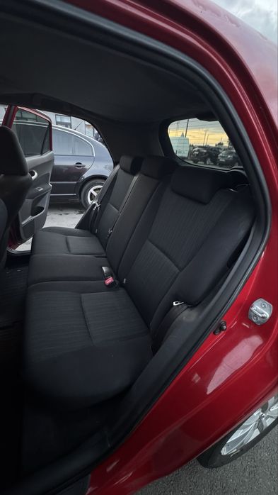 Toyota Auris продам машину
