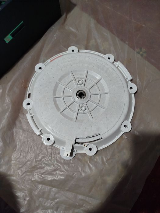 Продаю по запчастям стиралки Самсунг 6кгWF8598NMW9 Занусси Вирпул60230