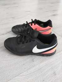 Buty piłkarskie turfy Nike r. 36