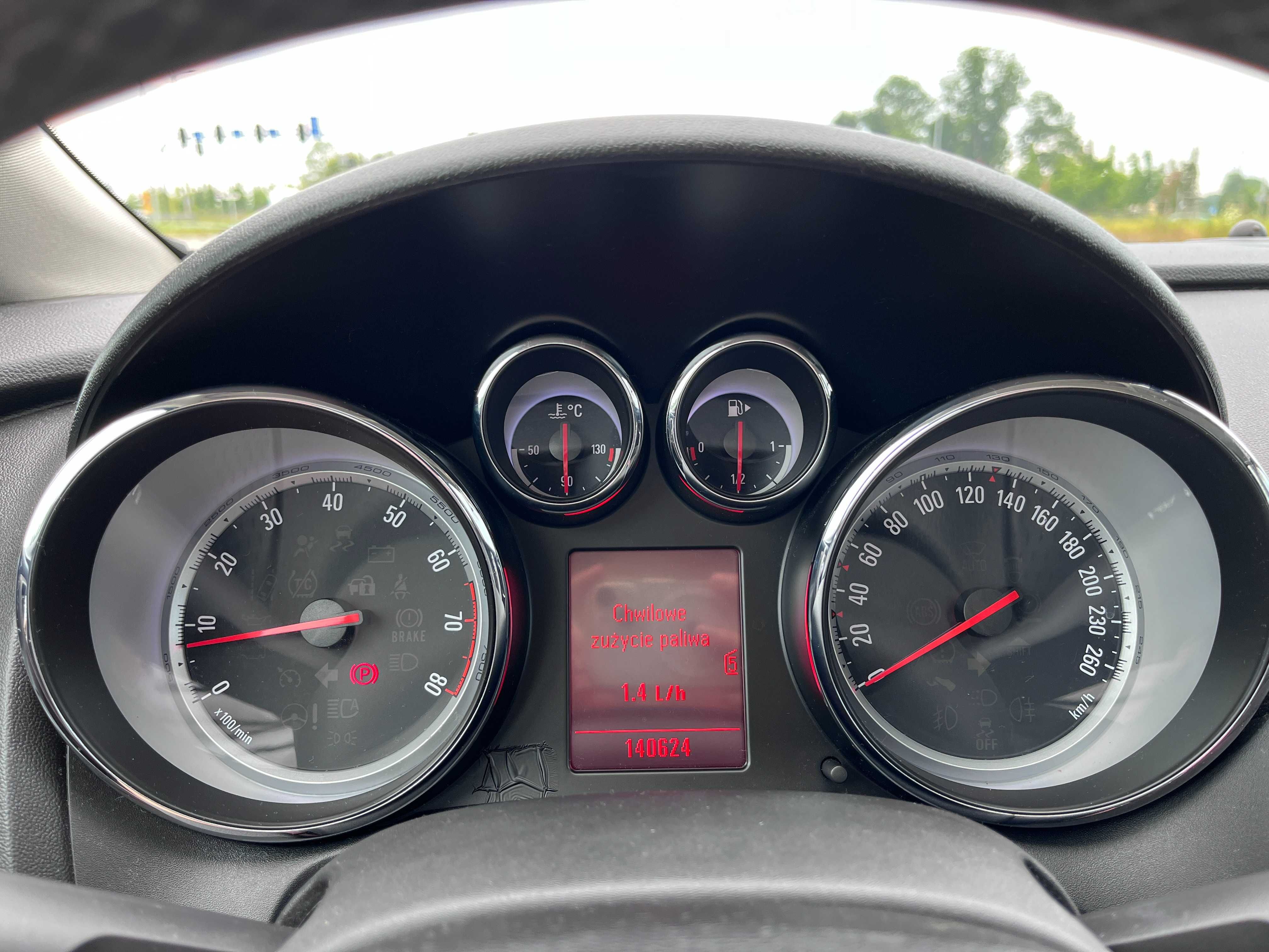 Opel Astra J - 1.4 turbo benzyna