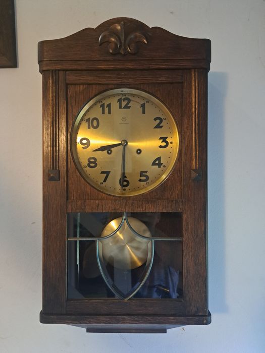 Niewielki gabinetowy zegar wiszący Junghans (3)