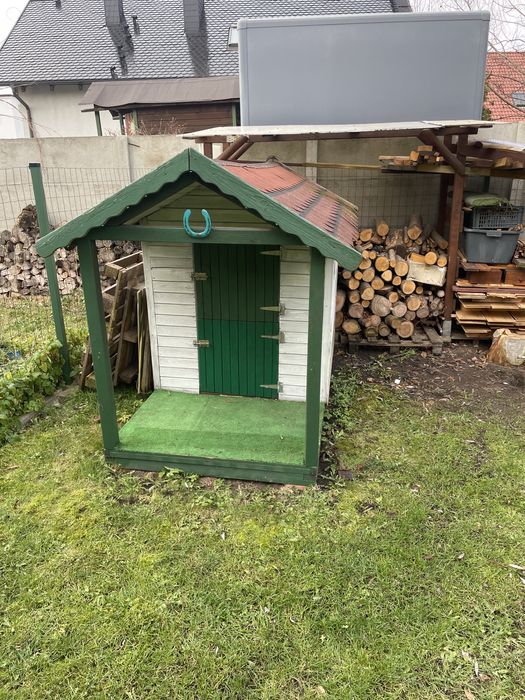 Domek dla dziecka drewniany- oddam. Zarezerwowany.