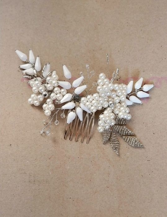 Grzebyk biały we wlosy ślubny kwiaty