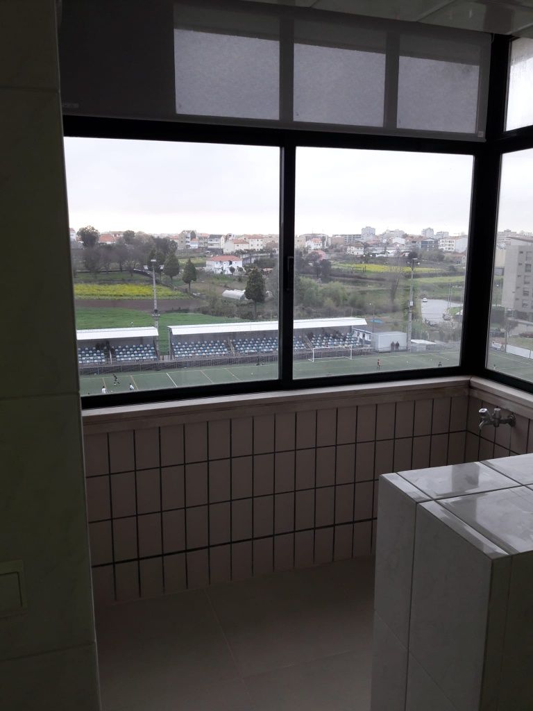 Arrenda T1  junto ao Hotel Axis