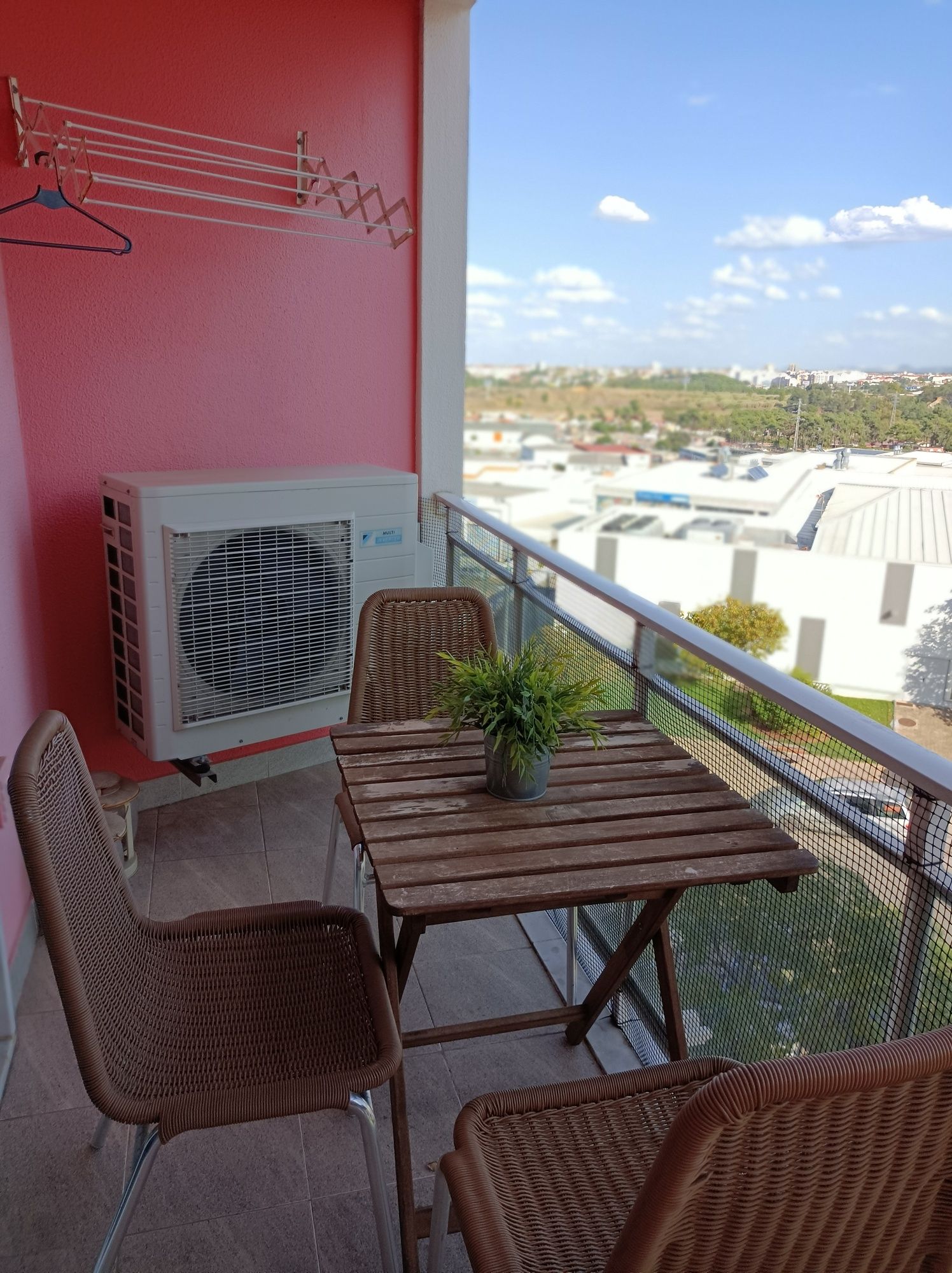 Apartamento Particular T2 com garagem e arrecadação