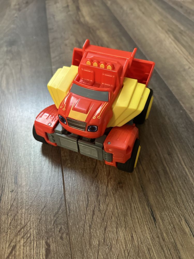 Blaze i mega maszyna transformers