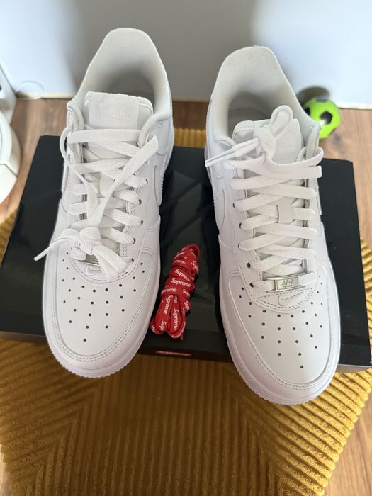Buty Nike Air Force 1 x Supreme "White" limitowana edycja, 38,5