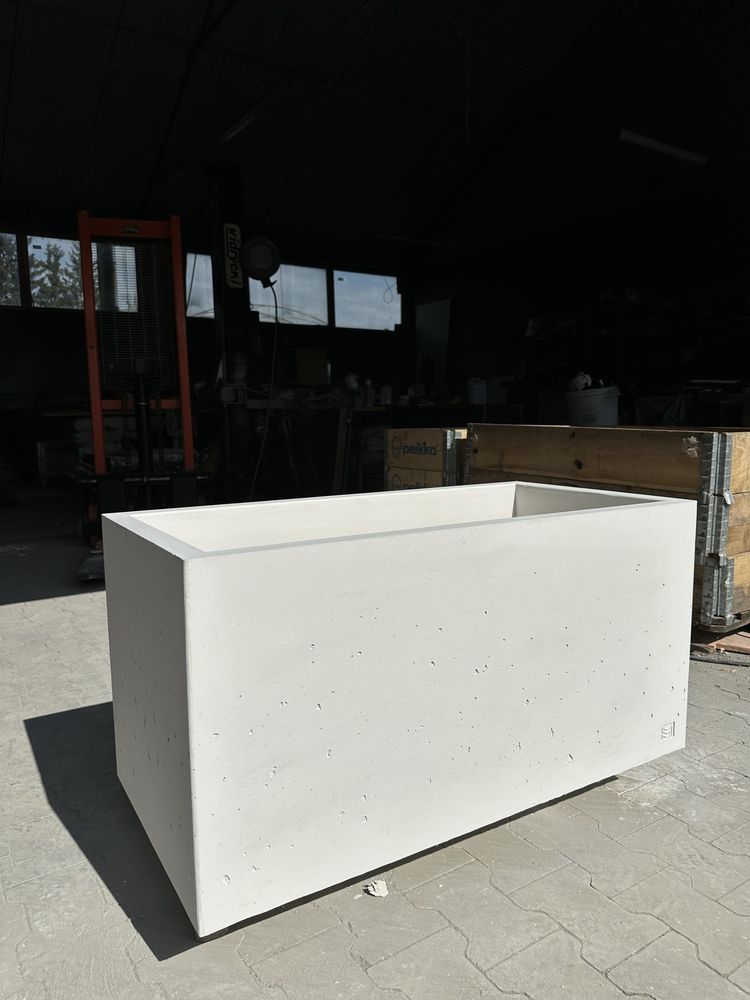 Donica z betonu architektonicznego 50x100x50 cm