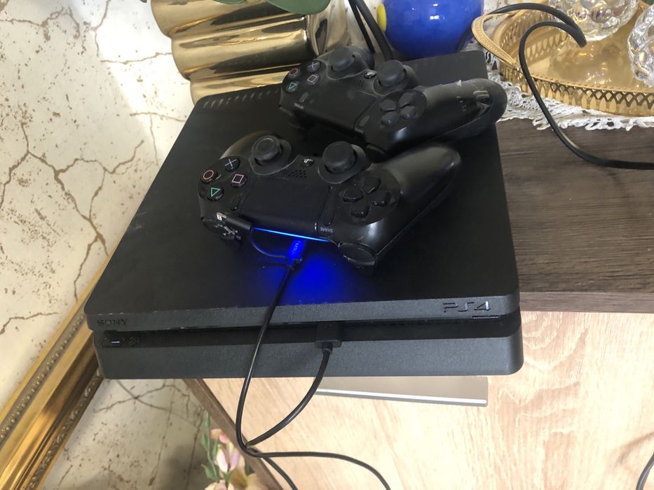Konsola PlayStation 4 Slim 1 TB + Gry
