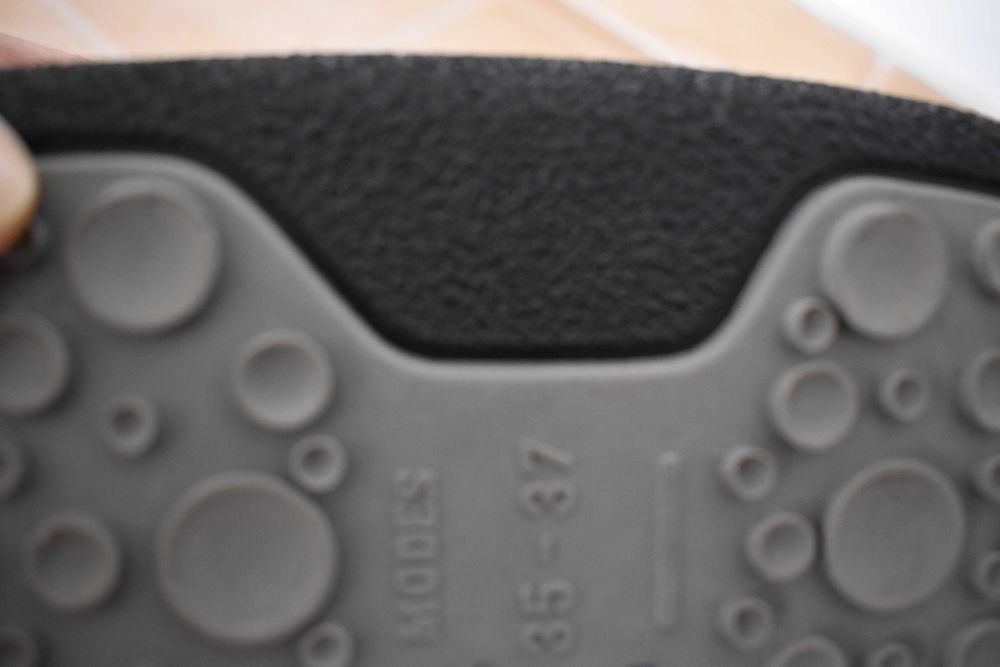 Ski Boots / Botas da neve/ snow boots [35-37]