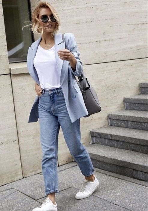 Отдам новый голубой пиджак