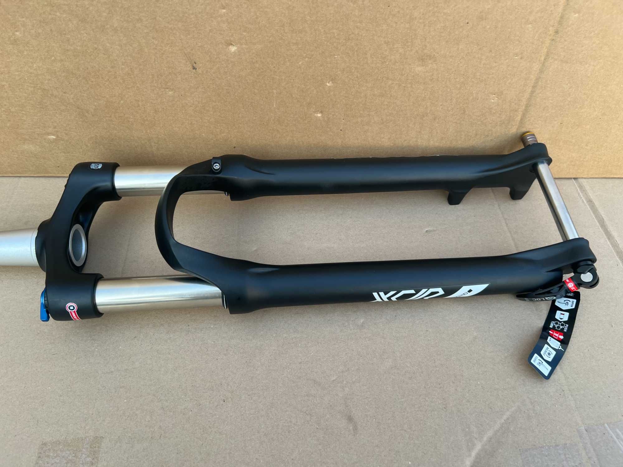 Amortyzator SR SUNTOUR XCR-LO Oś 100x15 Tapered widelec Blokada 29"