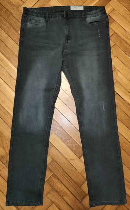 Szare jeansy rozmiar 52
