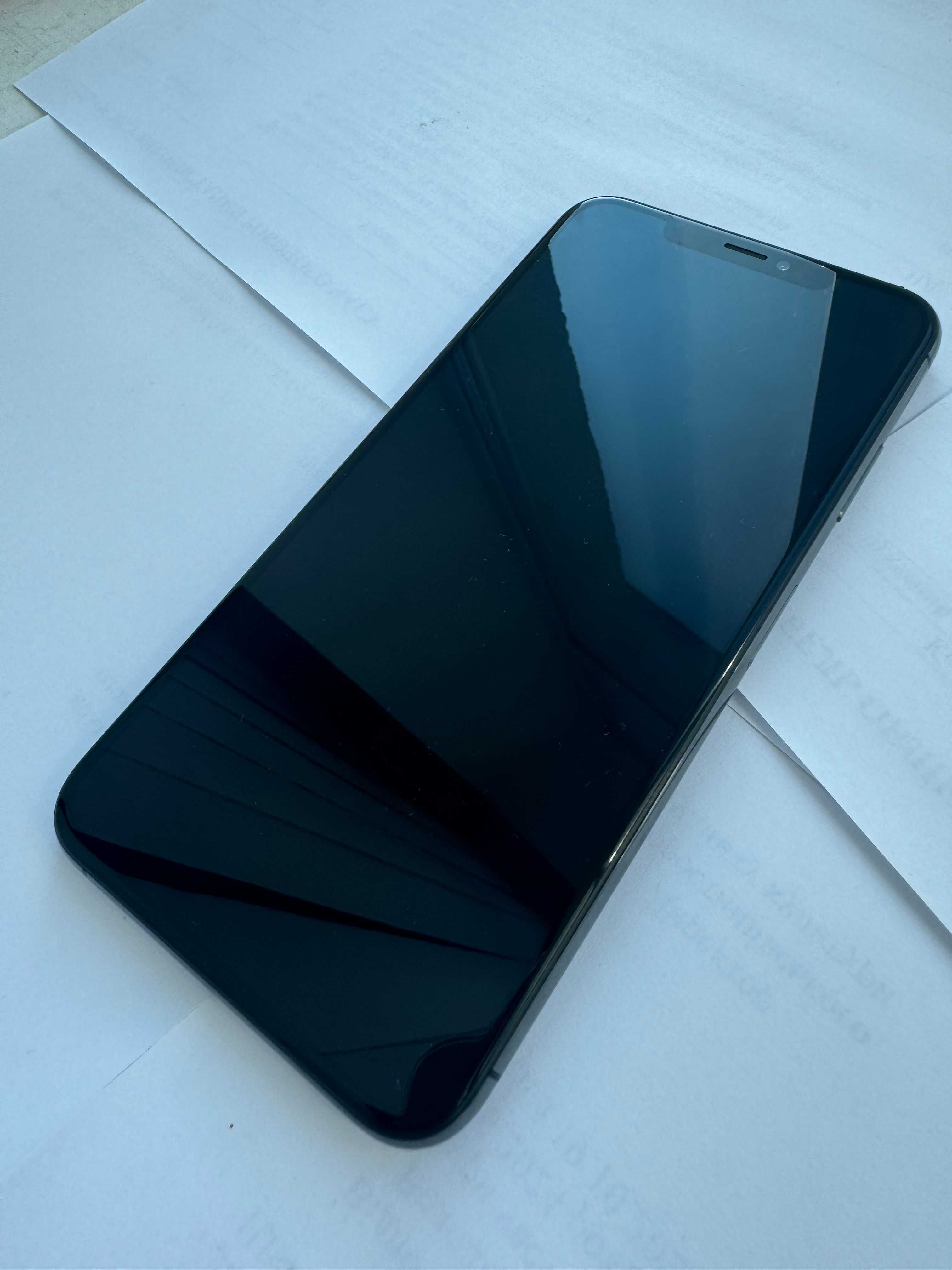 Продам iPhone XS Max 64 (стан нового телефону)