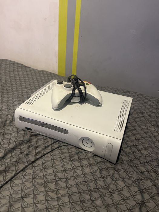 Konsola Xbox 360 + Pad