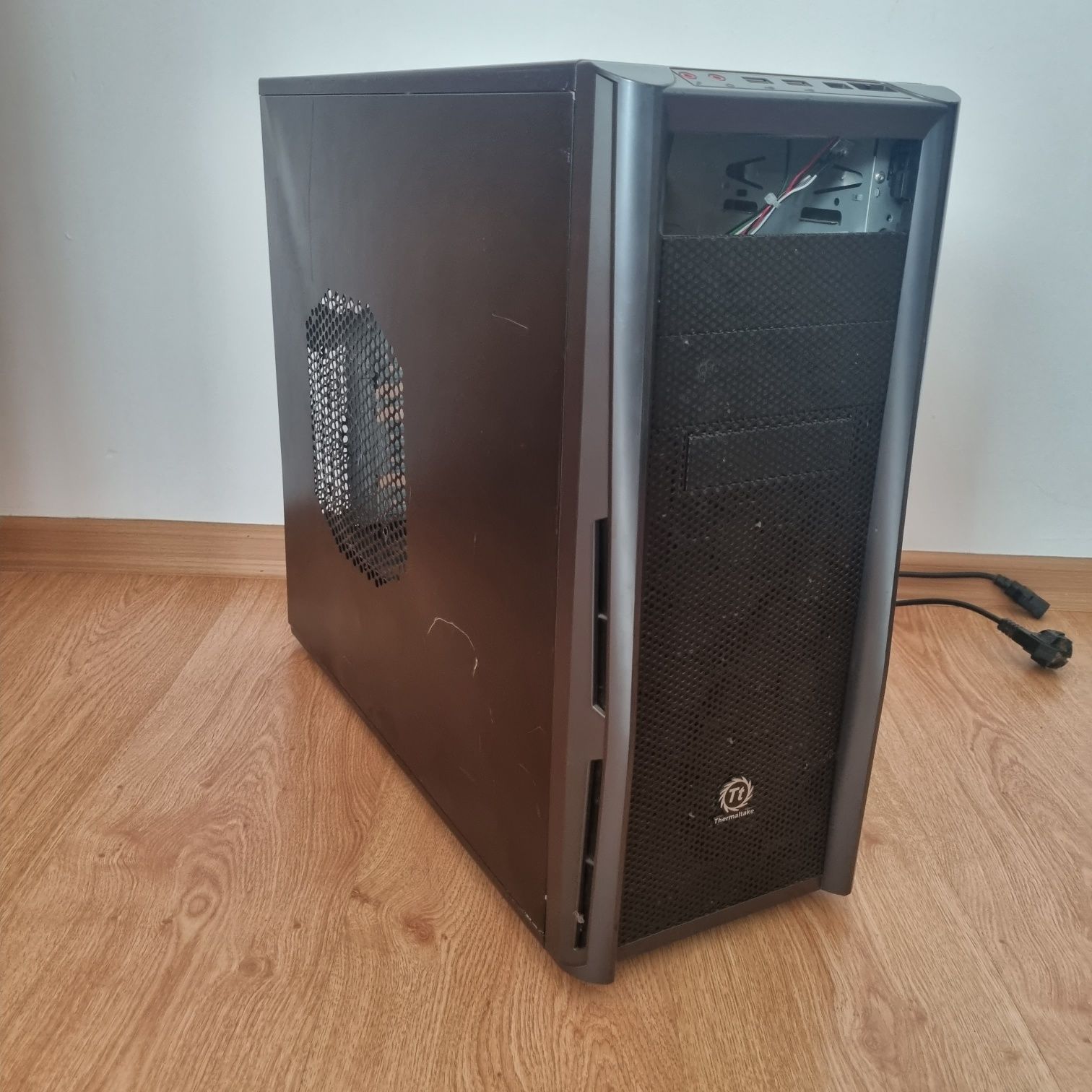 Komputer stacjonarny 8gb ram DDR3 256ssd amd fx6300 bez karty graficz