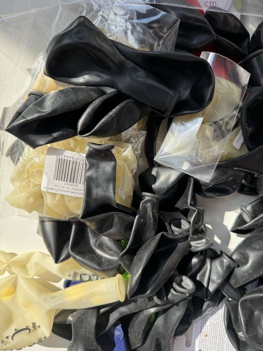 Zestaw balonow lateksowych i foliowych czarne złote 30stka