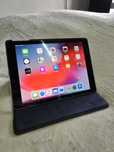 Tablet Apple iPad Air A1474 9,7" 1 GB / 16 GB + Nowe Etui i Szkło
