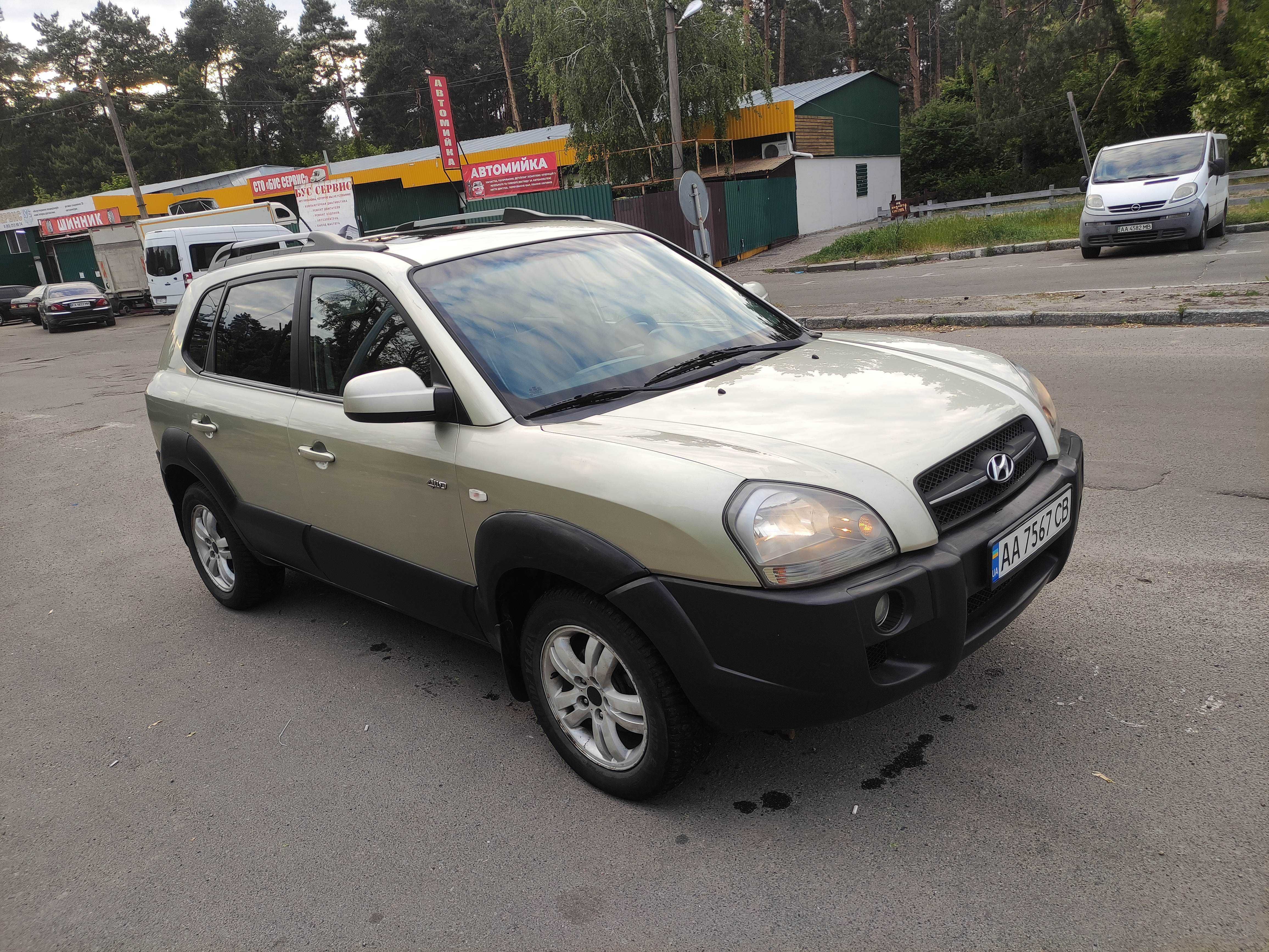 Tucson V6 автомат, газ, 4х4, фаркоп