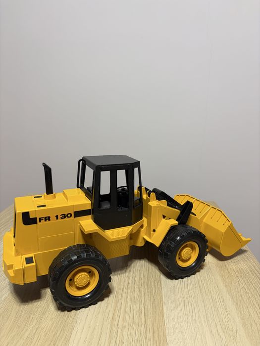 Zabawka Marki Bruder - Kopara z ładowaczem czołowym FR130 - Bruder