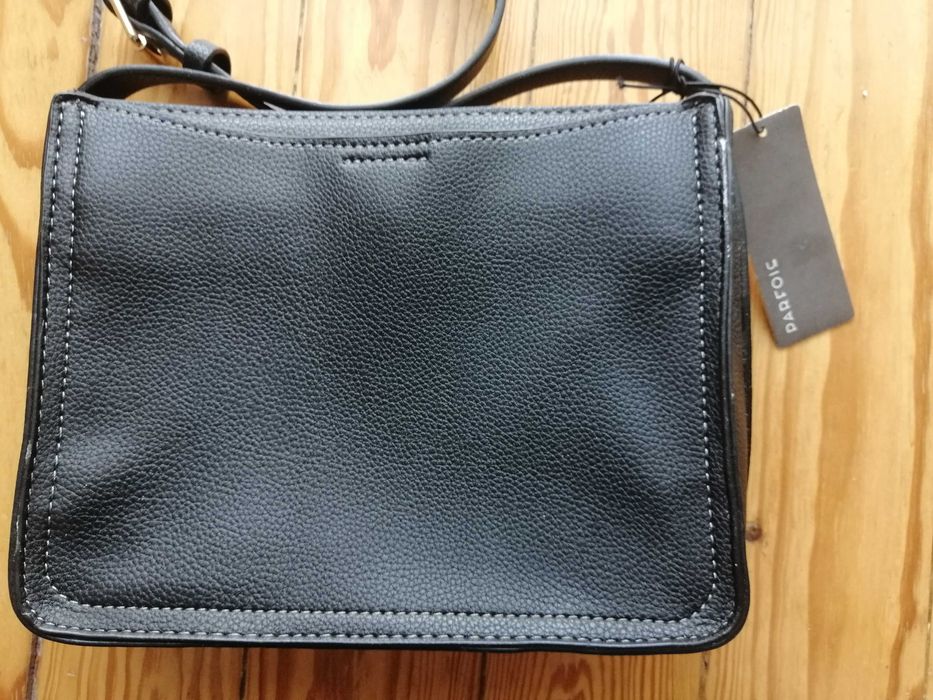 Bolsa da PARFOIS preta, nunca usada.
