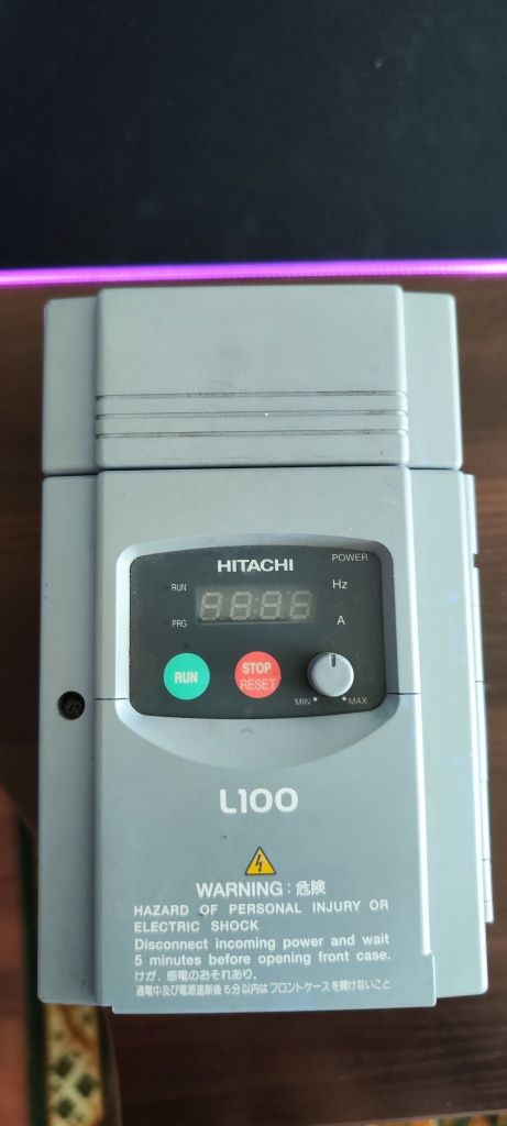 Частотный преобразователь HITACHI L100 022HFE 2,2 KV 380V