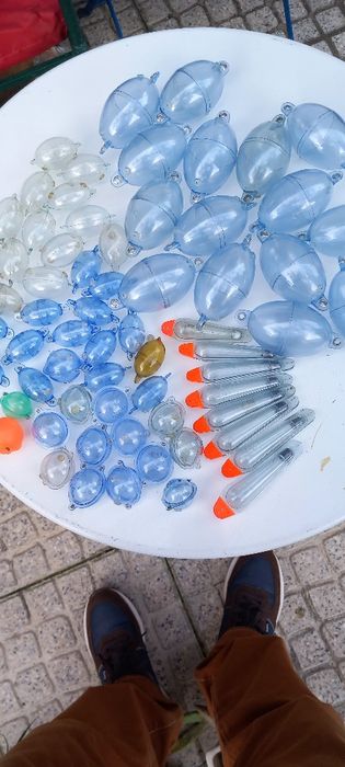 Boias de água para pesca desportiva