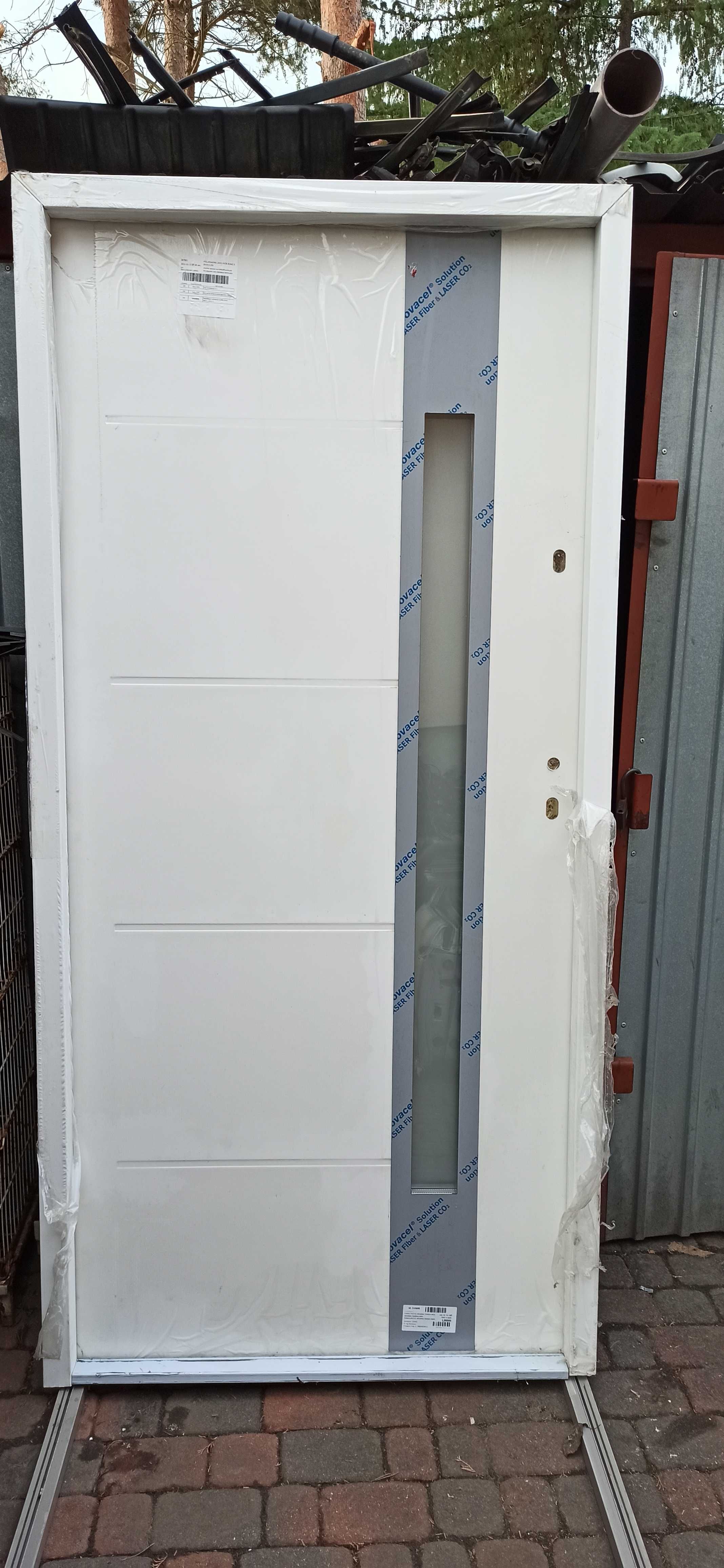 Nowe Drzwi zewnętrzne lewe 90-tki 207x100 55mm. metalowe ocieplane