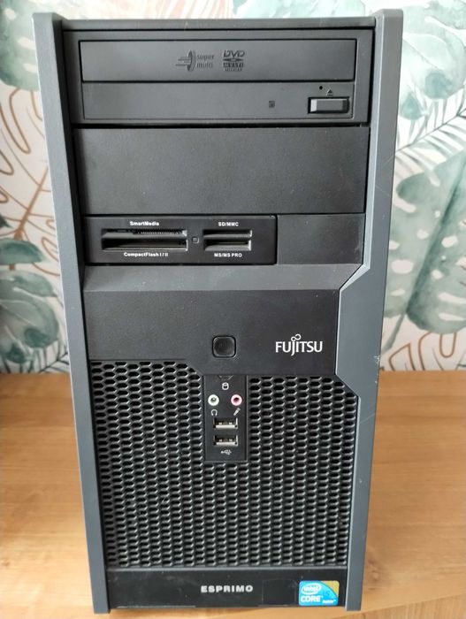 Komputer PC Fujitsu Esprimo P2760 / SSD 128 / Windows 11 Profesjonal