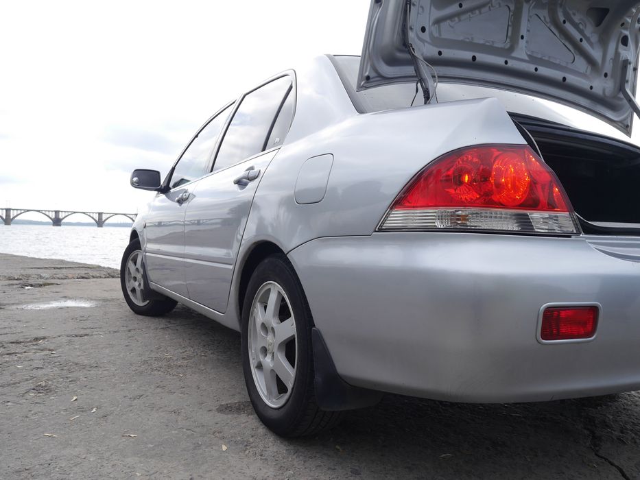 Продам Mitsubishi Lancer IX механика 2003
