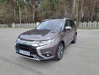 Mitsubishi Outlander Stan idealny ,zakupiony w Polsce,serwisowany .bezwypadkowy,napęd 4x4,