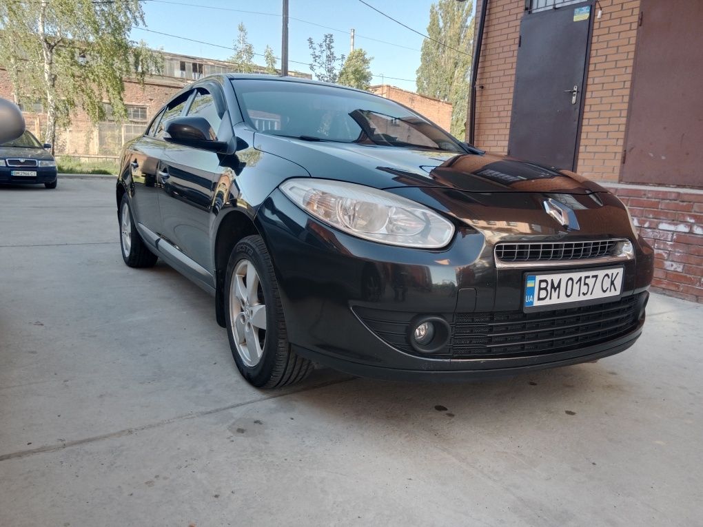 Продам renault fluence 11-го года на автомате на газ бензин в хорошем