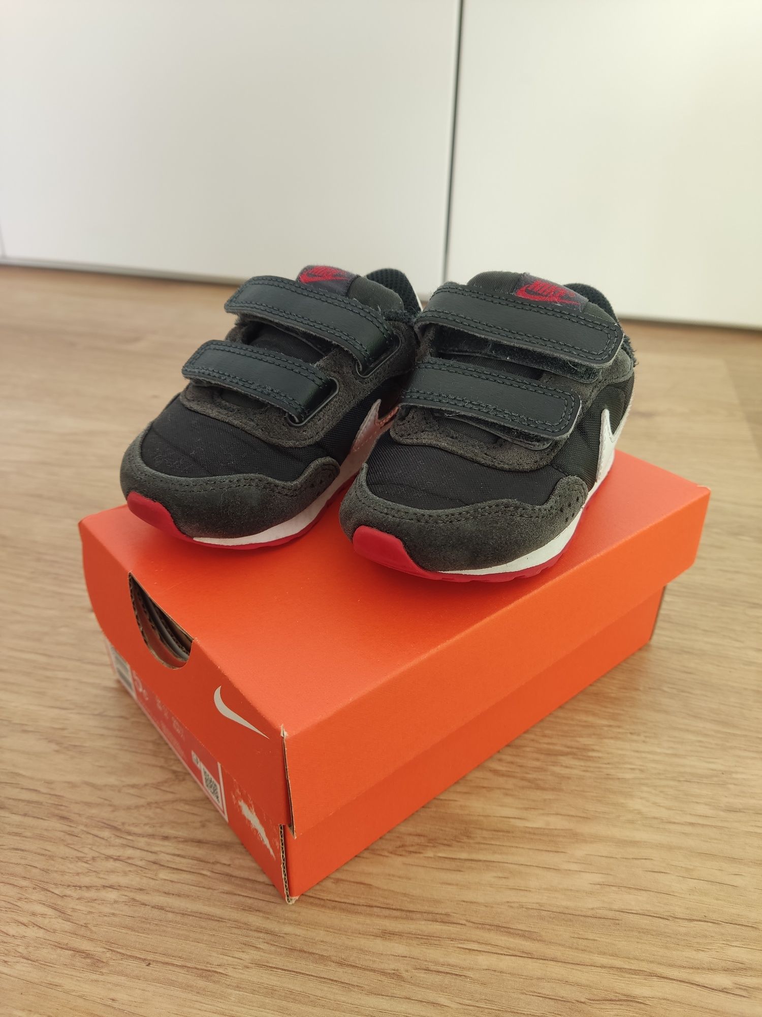 Sapatilhas Nike Menino Tam 21