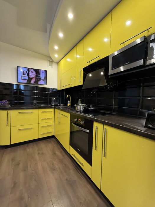 Продам 3к вул. Калинова 116 з меблями та технікою