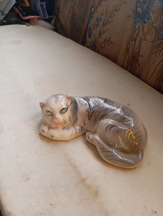 форфоровая статуєтка продам