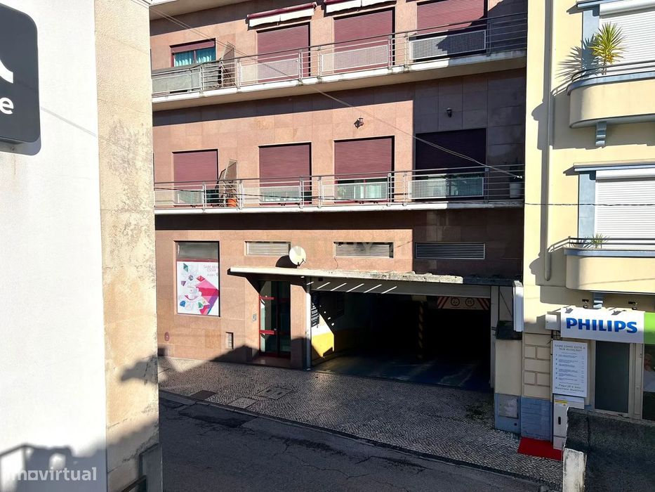 Excelente negocio parque de estacionamento com 192 lugares e 32 arrumo