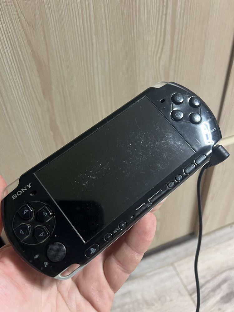 Sony PSP 3001 с зарядкой