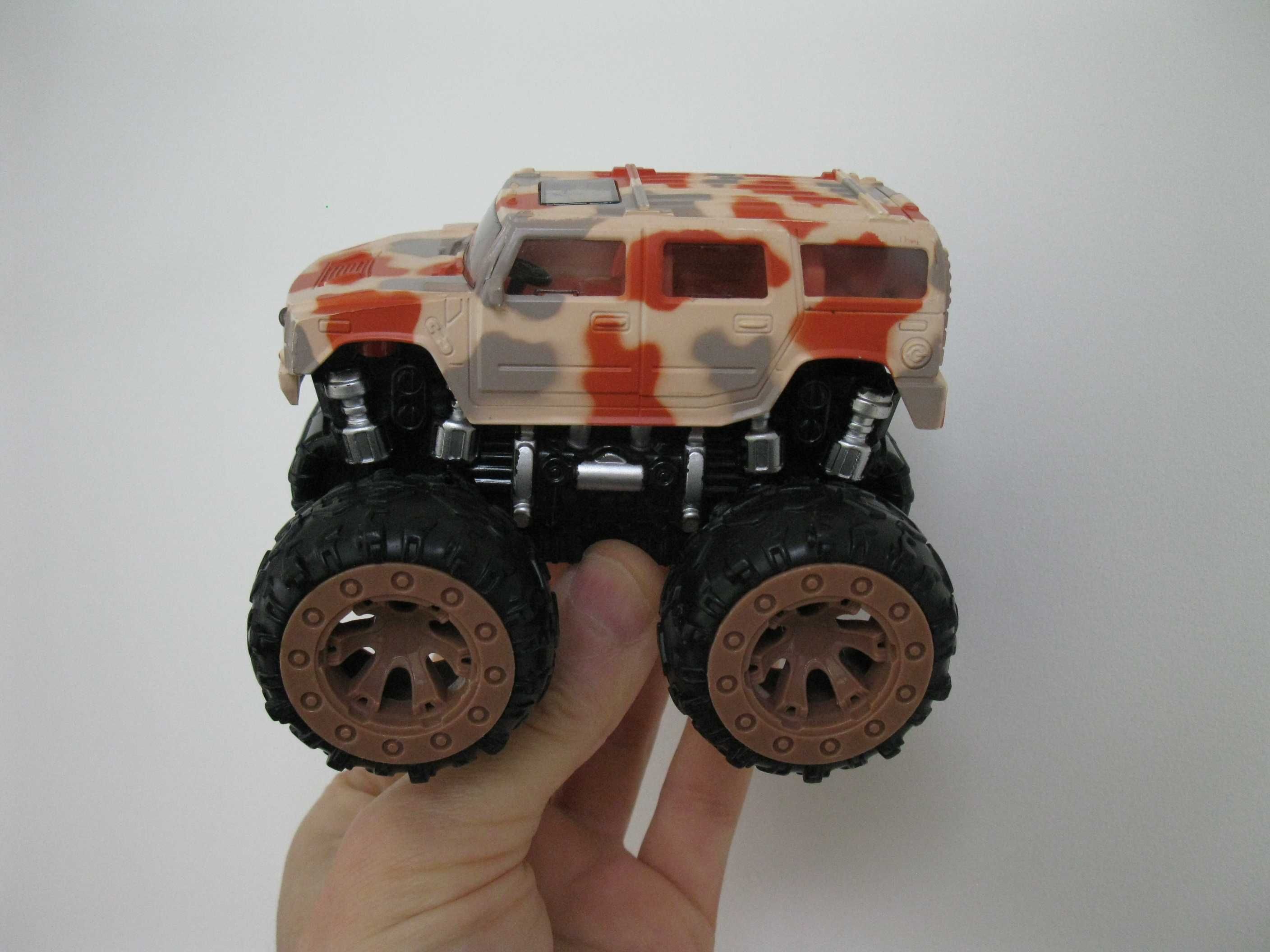 Машинка инерционная Monster Truck