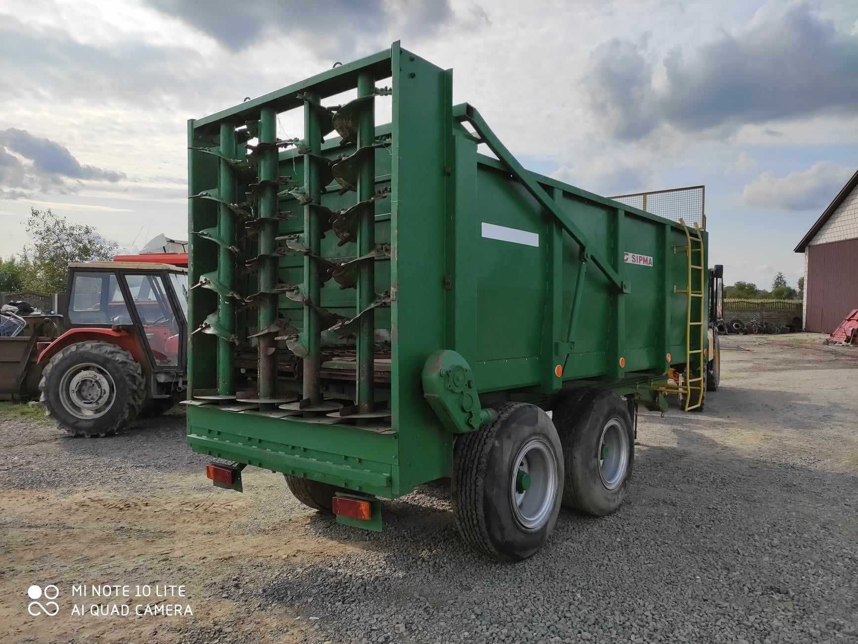 Rozrzutnik obornika Sipma N-252 tandem 12 ton 4 wałki pionowe 2004 rok