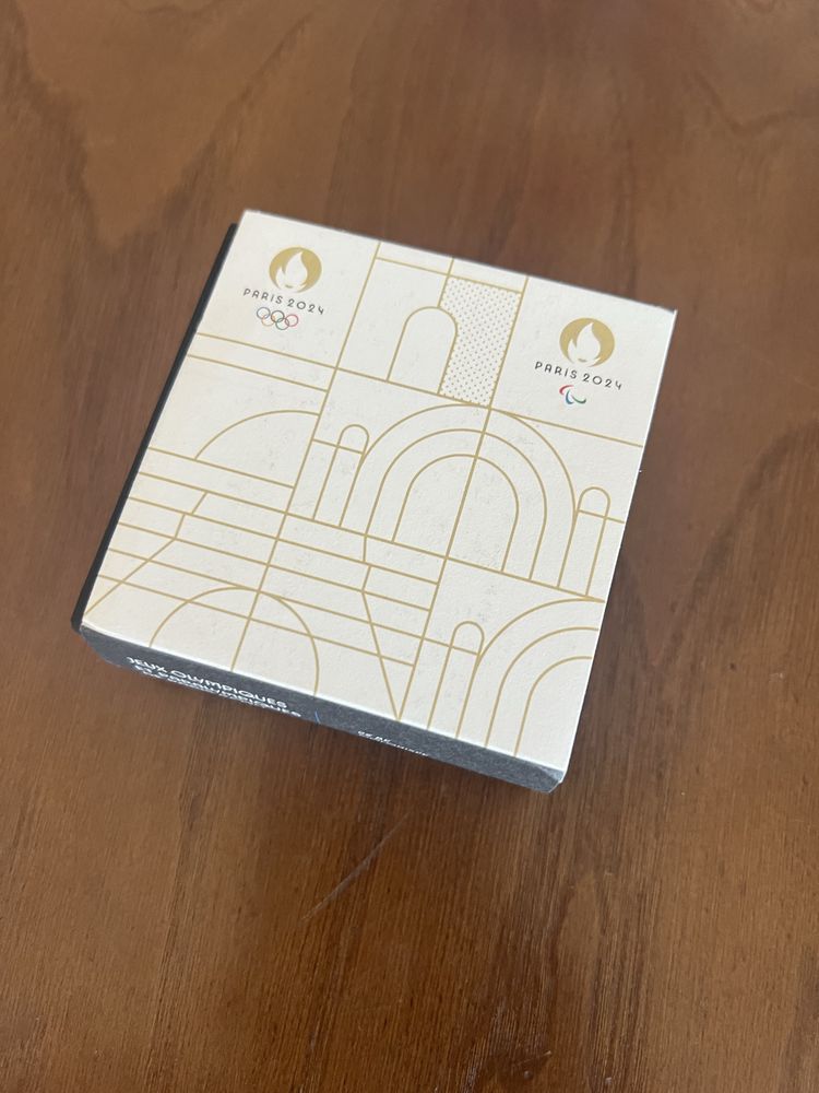 Moeda 2€ colorida de Paris de 2024