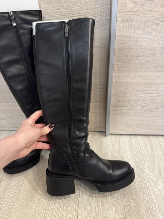 Зимові сапожки на високій платформі від Anna Lucci