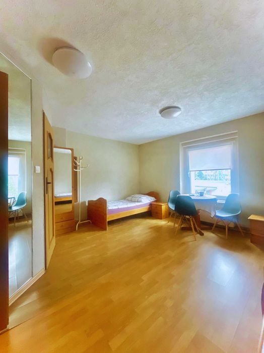 Noclegi, Kwatery, Hostel. NYSA Strzeżony parking, Faktura VAT, TV,